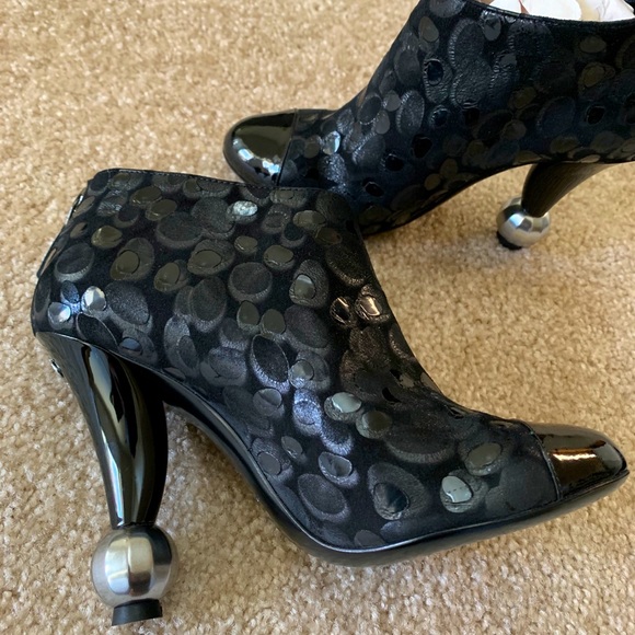 CHANEL booties Sz 6 - Picture 8 of 9